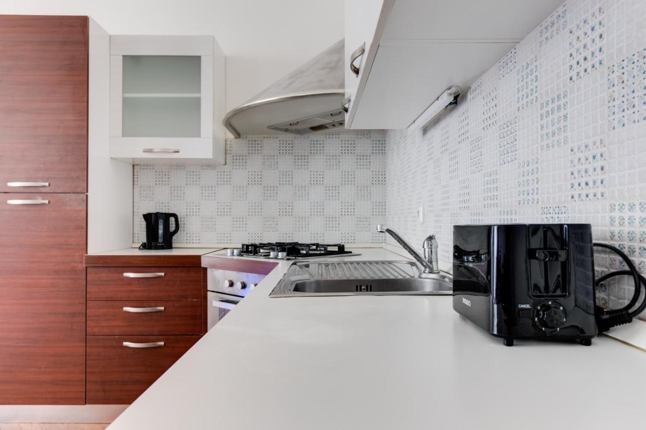 Luxury Riverside Apartments In The Center Of Praag Buitenkant foto