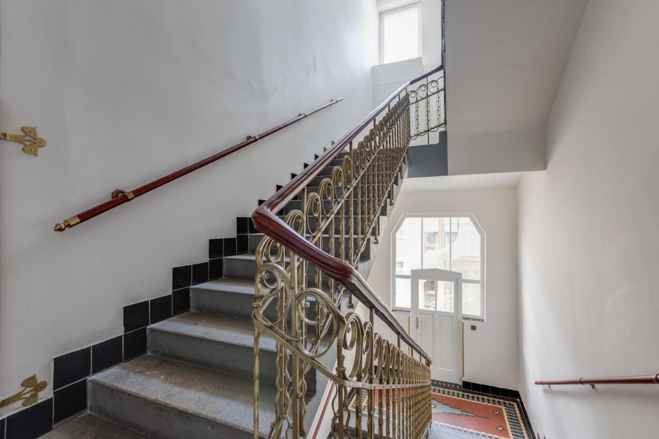 Luxury Riverside Apartments In The Center Of Praag Buitenkant foto