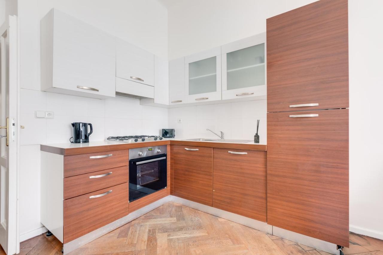 Luxury Riverside Apartments In The Center Of Praag Buitenkant foto