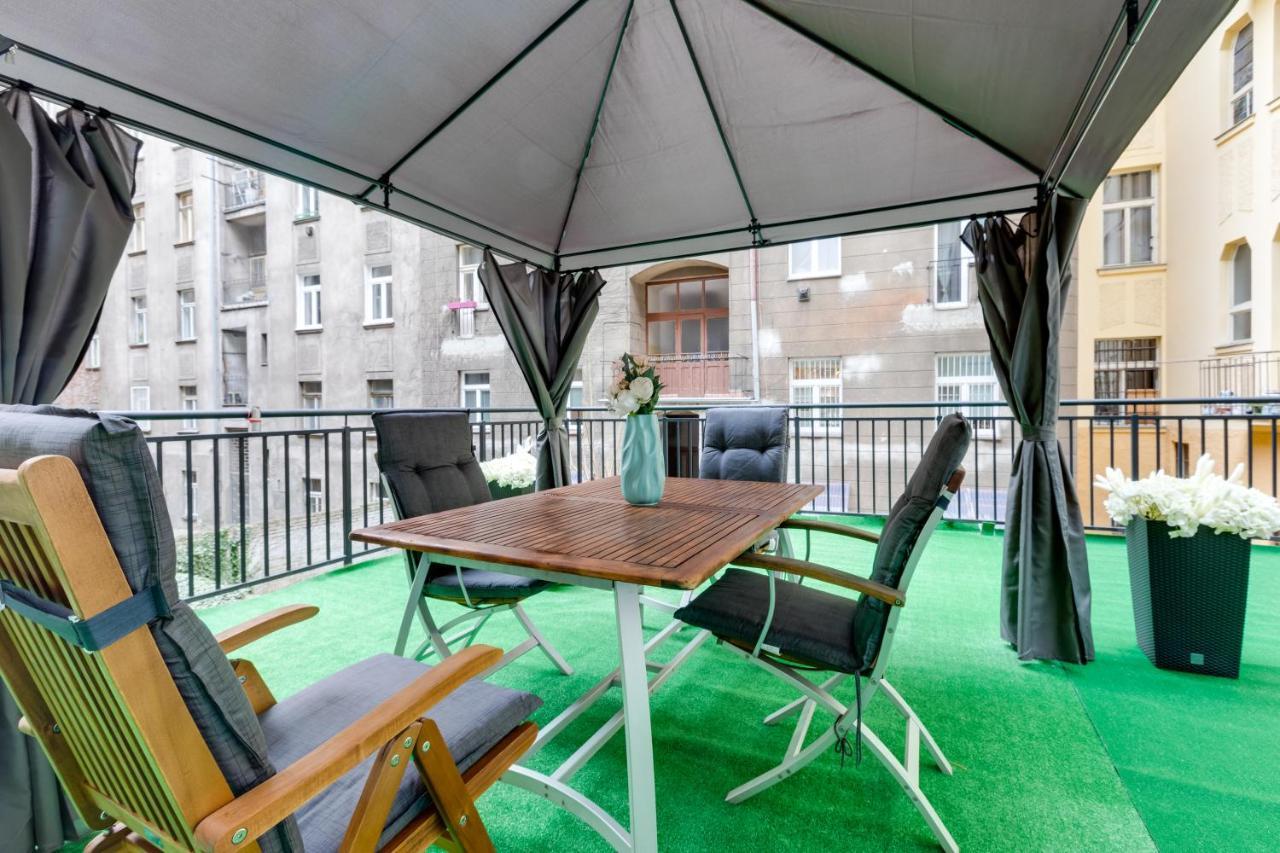 Luxury Riverside Apartments In The Center Of Praag Buitenkant foto