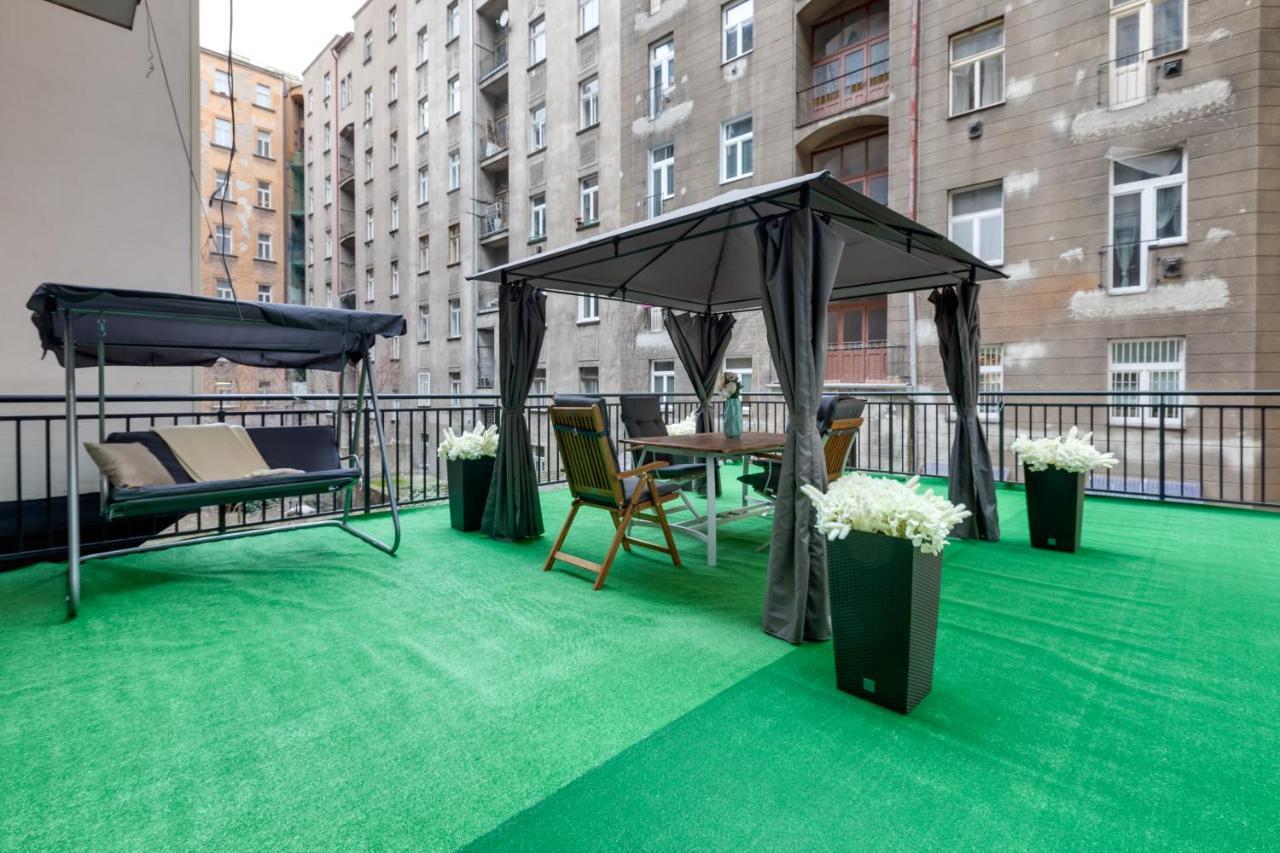 Luxury Riverside Apartments In The Center Of Praag Buitenkant foto